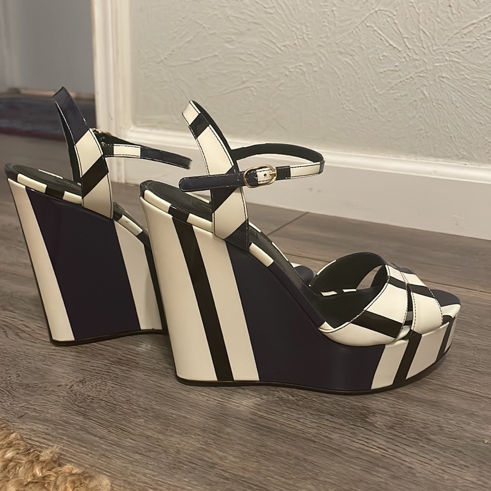 Dolce & Gabbana nautical stripe platform wedge sandal. 4.5 inch heel - Picture 5 of 10